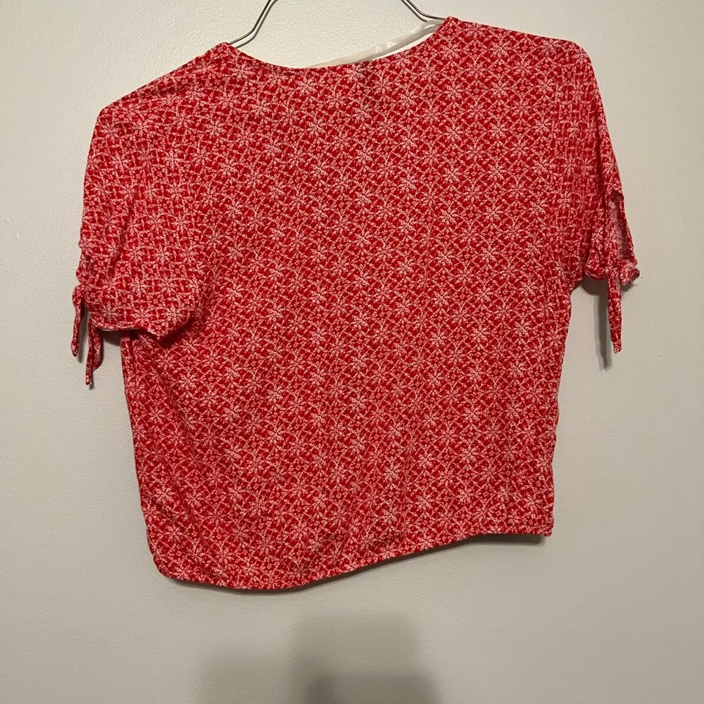 Universal Threads Target Crop Top - Picture 2 of 3